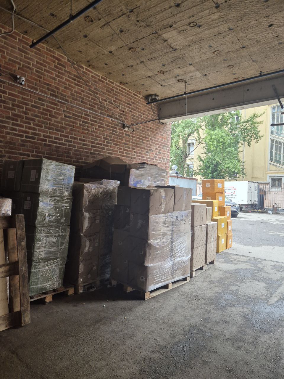 Готовые упакованные товары для отправки на склады маркетплейсов Wildberries и Ozon