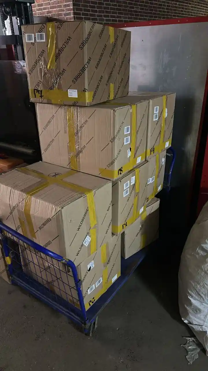 Готовые упакованные товары на паллетах для отправки на маркетплейс