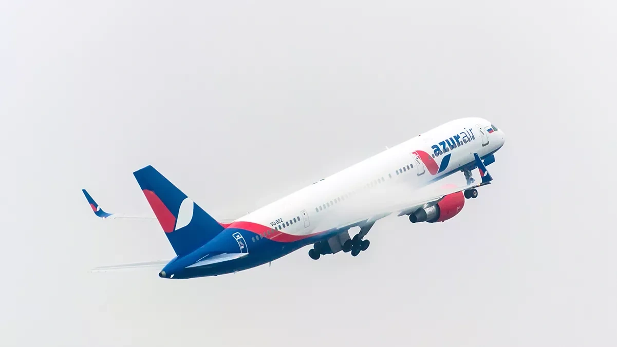 Azur Air опровергла слухи о продаже Wildberries. Что это значит для селлеров?