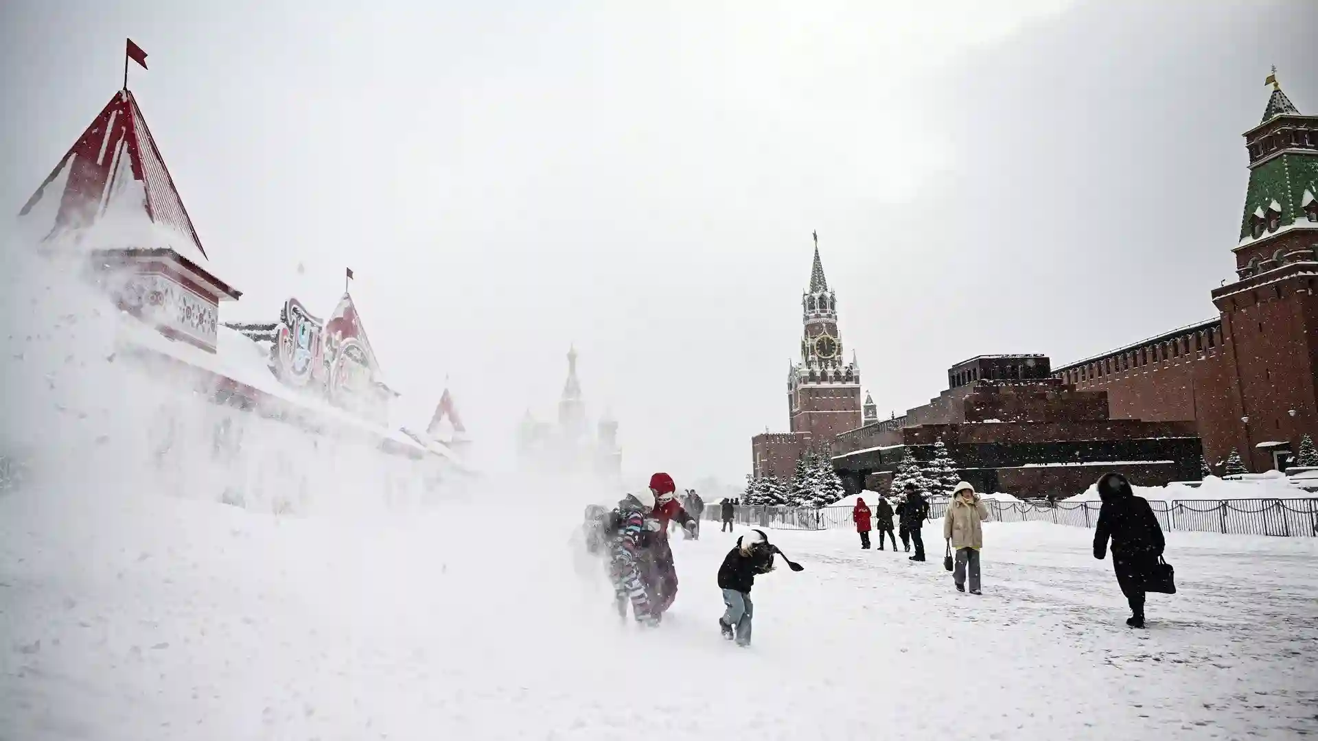 Спрос на санки вырос в 2,5 раза в Москве на фоне снегопадов — Wildberries